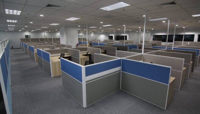 Transform Your Office: Tips on Choosing the Right Office Renovation Services